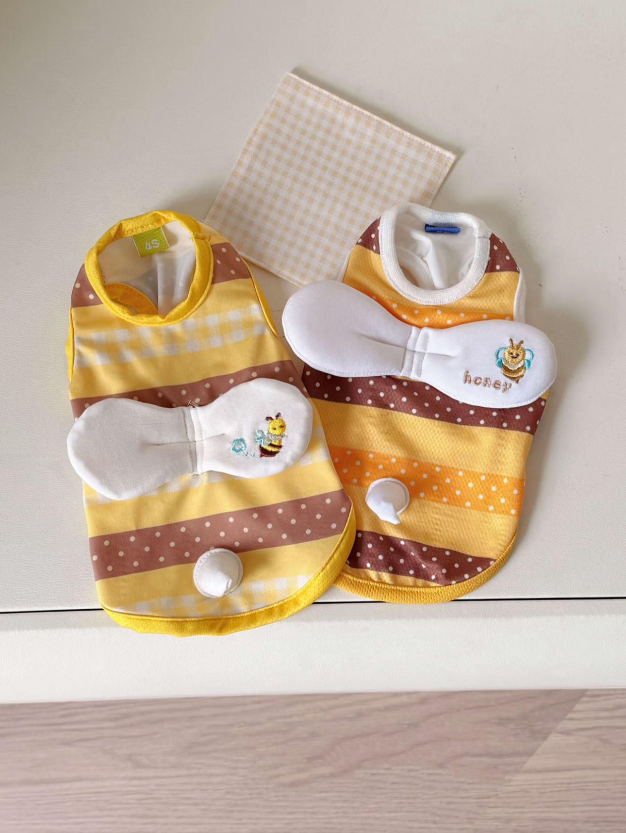 Buzz & Bloom Vest 春日蜜蜂外出衣